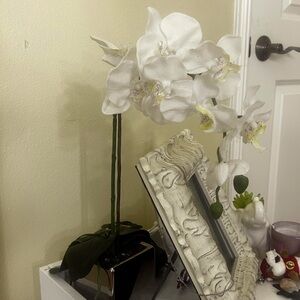 Fake white decortation flowers